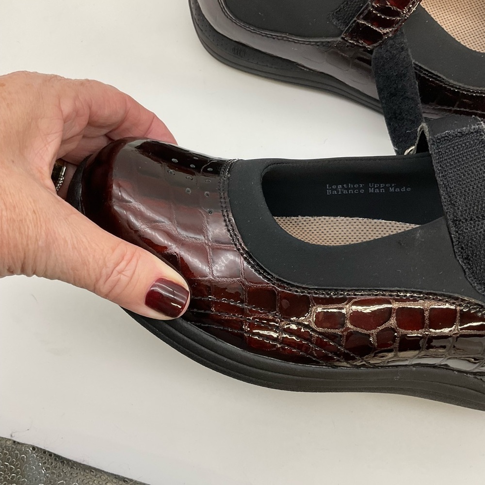 Drew Rose Women’s Comfort Mary Jane Orthopedic Shoes Burgundy Patent Leather - Picture 5 of 7